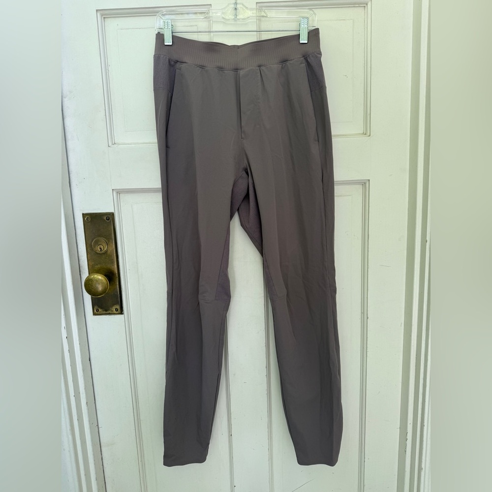 Lululemon men’s lightweight jogger